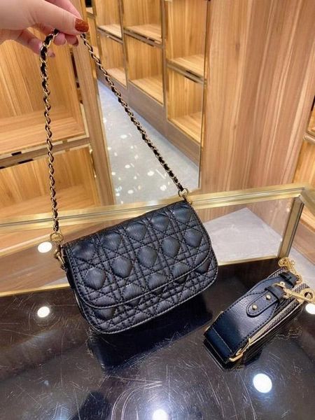 2021 ladies classic design brand messenger leather bag fashionable chain clause shoulder bag handbag lady shopping bag or, Black;red
2021 ladies classic design brand messenger leather bag fashionable chain clause shoulder bag handbag lady shopping bag or, Black;red