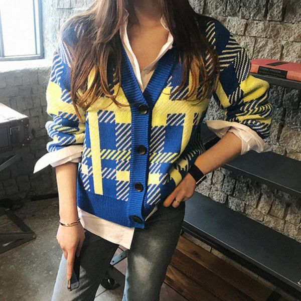 a large number of spot ms new winter v-neck grid loose button of knitted cardigan han edition joker, White
a large number of spot ms new winter v-neck grid loose button of knitted cardigan han edition joker, White