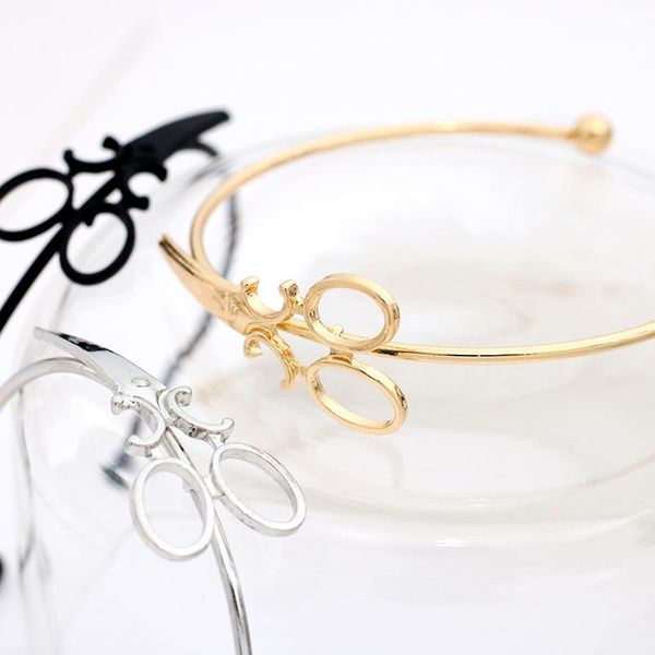 bangle 2021 fashion scissor bracelet women's gold black men's and scissors open zinc alloy jewelry gift
bangle 2021 fashion scissor bracelet women's gold black men's and scissors open zinc alloy jewelry gift
