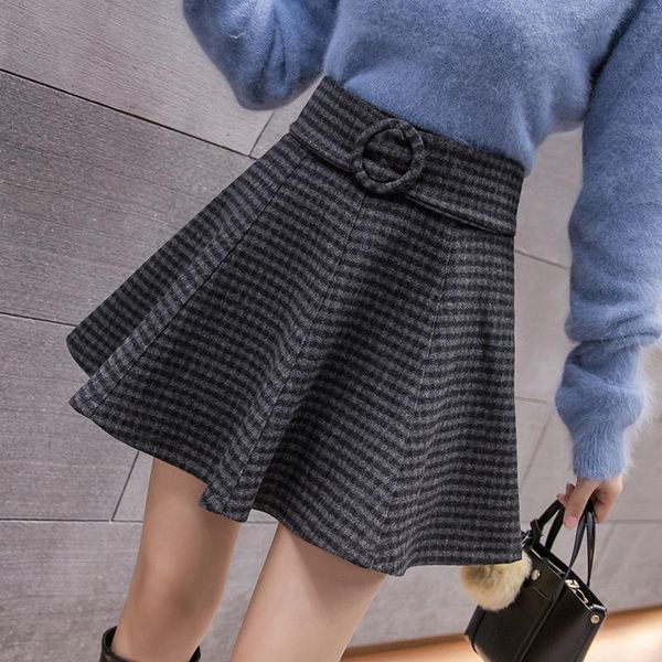 new autumn winter high waist mini skirt women wool skirt korean institute wind plaid woolen short skirts casual umbrella, Black
new autumn winter high waist mini skirt women wool skirt korean institute wind plaid woolen short skirts casual umbrella, Black