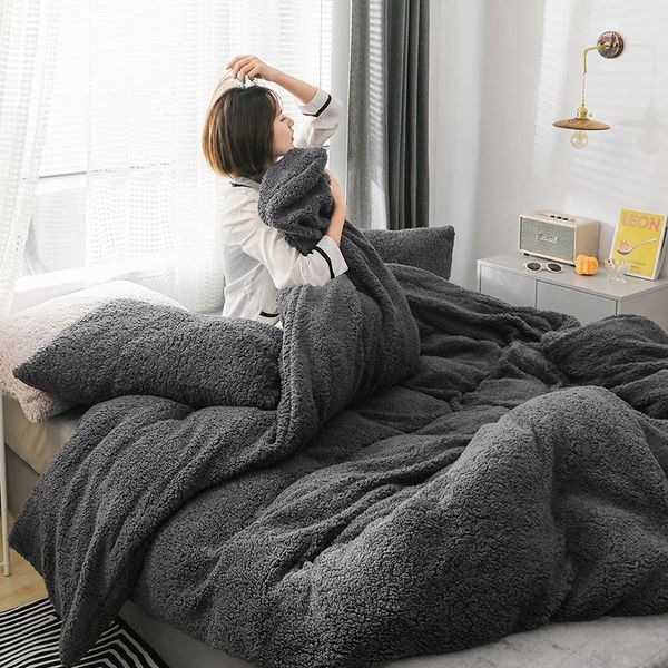 30 quilt cover winter fleece bedding sets soft warm duvet cover cashmere solid lamb cashmere bedding winter1
30 quilt cover winter fleece bedding sets soft warm duvet cover cashmere solid lamb cashmere bedding winter1
