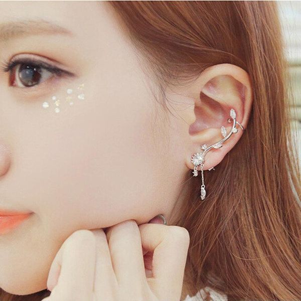 stud fashion korean zircon earrings leaves asymmetric crystal for women piercing jewelry elegant, Golden;silver
stud fashion korean zircon earrings leaves asymmetric crystal for women piercing jewelry elegant, Golden;silver