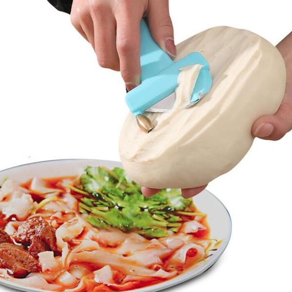 manual spaetzle slicer noodles slitting machine plastic kitchen noodles pastry cutter knife flour dough ramen maker tool
manual spaetzle slicer noodles slitting machine plastic kitchen noodles pastry cutter knife flour dough ramen maker tool