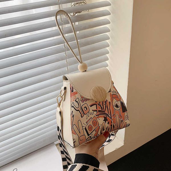 bag showecomfort01 2022women's bag new summer net red graffiti small square bags messenger fashion popular single shoulder bags
bag showecomfort01 2022women's bag new summer net red graffiti small square bags messenger fashion popular single shoulder bags