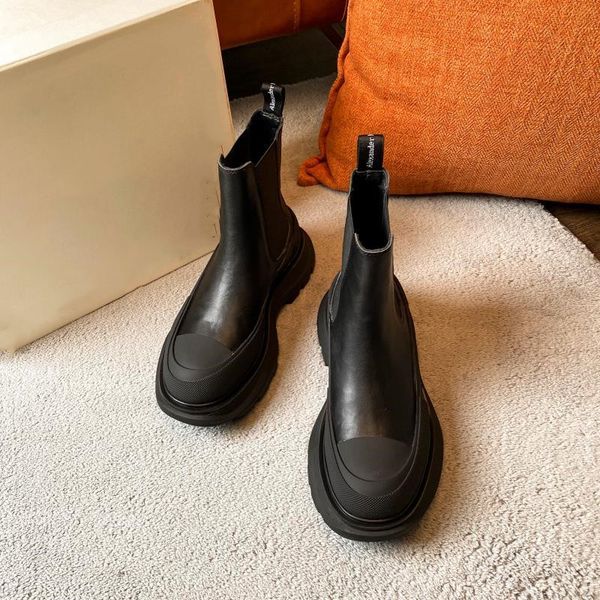 2020 new luxury original single fashion design women' boots grain calfskin casual women' short boots ing, Black;grey
2020 new luxury original single fashion design women' boots grain calfskin casual women' short boots ing, Black;grey
