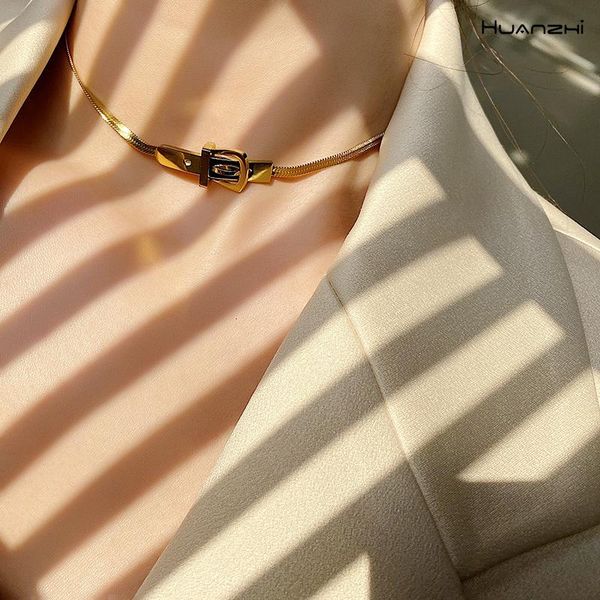 huanzhi 2020 new punk gold silver color belt metal necklaces clavicle chain personality for women girls party jewelry gifts
huanzhi 2020 new punk gold silver color belt metal necklaces clavicle chain personality for women girls party jewelry gifts
