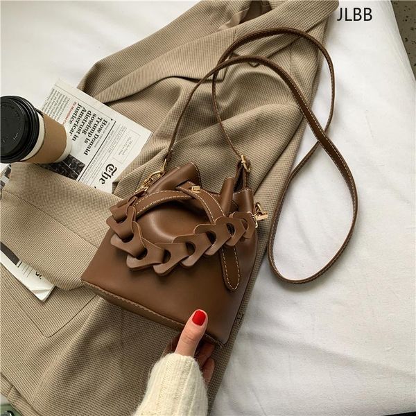crossbody bag fashion chain bag foreign fairy 2021 high-grade sense simple and versatile bucket
crossbody bag fashion chain bag foreign fairy 2021 high-grade sense simple and versatile bucket