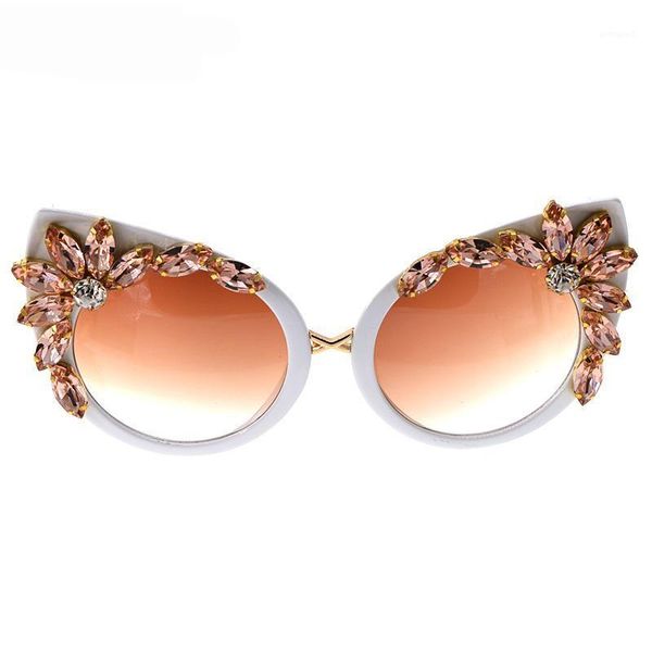 sunglasses baroque style fashion women cat eye crystals decoration retro bling rhinestones sun glasses vintage1, White;black
sunglasses baroque style fashion women cat eye crystals decoration retro bling rhinestones sun glasses vintage1, White;black