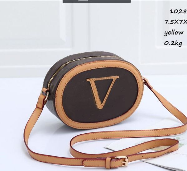 retro shoulder diagonal bag classic version design oval bags women's shopping outdoor purse with chain
retro shoulder diagonal bag classic version design oval bags women's shopping outdoor purse with chain