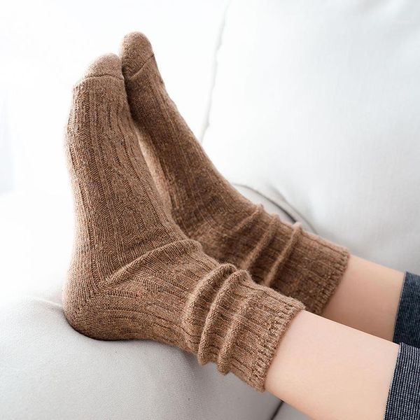 fashion winter women socks long socks girls korea style color breathable casual cotton lady retro warm long, Black;white
fashion winter women socks long socks girls korea style color breathable casual cotton lady retro warm long, Black;white