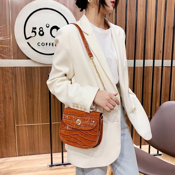 simply crossbody bags pu leather solid color simple saddle totes lady chain travel small handbags for women 2020
simply crossbody bags pu leather solid color simple saddle totes lady chain travel small handbags for women 2020