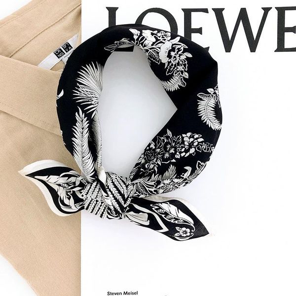 2020 100% mulberry silk scarf women neck hair foulard square small headband fashion print neckerchief scarves bandana hijab, Blue;gray
2020 100% mulberry silk scarf women neck hair foulard square small headband fashion print neckerchief scarves bandana hijab, Blue;gray