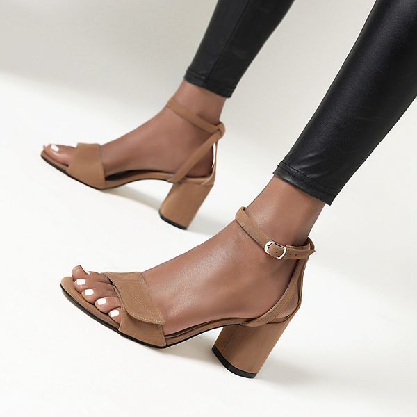 2020 see woman will square sandals in high lady buckle cover heels solid shoes size 34-43 9k7s, Black
2020 see woman will square sandals in high lady buckle cover heels solid shoes size 34-43 9k7s, Black