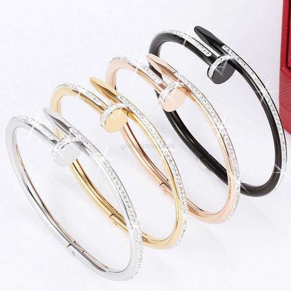 2021 titanium bangle steel valentine's day bracelet 1 line full diamond cuff women 5.8cm fashion jewelry for lover gift no box, Black
2021 titanium bangle steel valentine's day bracelet 1 line full diamond cuff women 5.8cm fashion jewelry for lover gift no box, Black