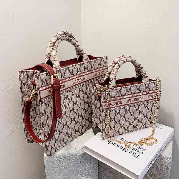 80% off shop clearance bag female new fashion high capacity tote bag single shoulder messenger handbag tide bag
80% off shop clearance bag female new fashion high capacity tote bag single shoulder messenger handbag tide bag