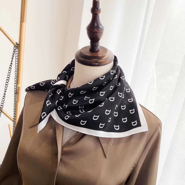 summer imitation silk small square scarf female wild scarf female spring and autumn thin section foreign fashion occupation, Blue;gray
summer imitation silk small square scarf female wild scarf female spring and autumn thin section foreign fashion occupation, Blue;gray