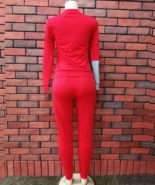 printed clover red and grey sports suit, Gray
printed clover red and grey sports suit, Gray