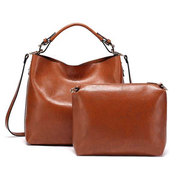 luxurys designers cargo women's 2021 new cross body oil leather bag large capacity lady's handbag
luxurys designers cargo women's 2021 new cross body oil leather bag large capacity lady's handbag