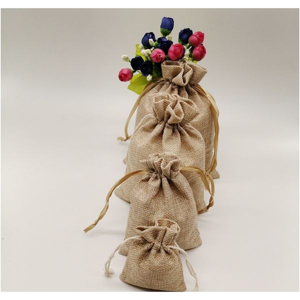 500 шт. ткань джут сумки подарочная упаковка сумка подарочная сумка drawstring хлопковая сумка для рождественской вечеринки свадьба ювелирны
500 шт. ткань джут сумки подарочная упаковка сумка подарочная сумка drawstring хлопковая сумка для рождественской вечеринки свадьба ювелирны