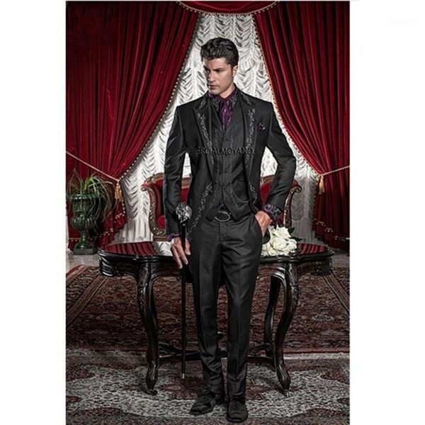 men's suits & blazers style black embroidery groom tuxedos groomsmen mens wedding prom bridegroom men suit 2021 (jacket+pants+vest+tie), White;black
men's suits & blazers style black embroidery groom tuxedos groomsmen mens wedding prom bridegroom men suit 2021 (jacket+pants+vest+tie), White;black