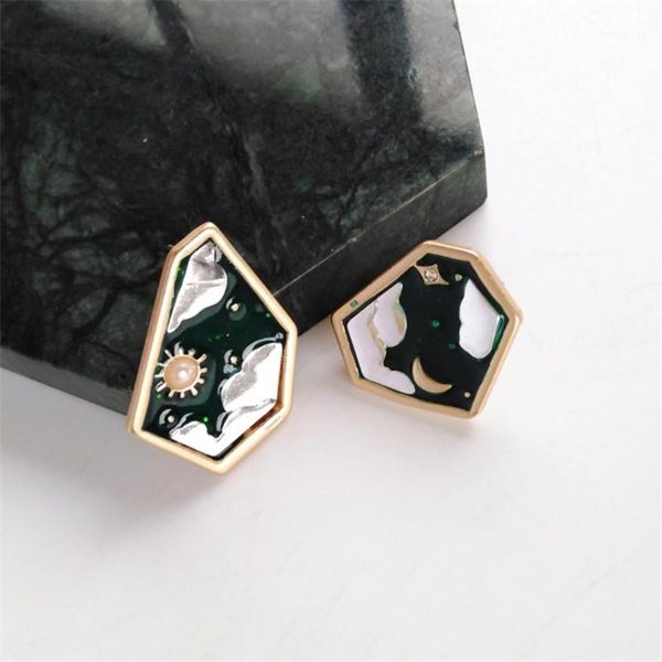stud korean fashion geometric creative girl earrings cute romantic moon clouds pearl for women gifts jewelry1, Golden;silver
stud korean fashion geometric creative girl earrings cute romantic moon clouds pearl for women gifts jewelry1, Golden;silver
