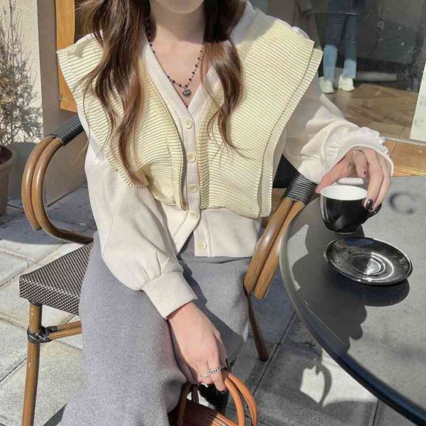 elegant ruffles stitching short shirt ins v-neck single breast long sleeves color contrast korean loose female tide, White
elegant ruffles stitching short shirt ins v-neck single breast long sleeves color contrast korean loose female tide, White