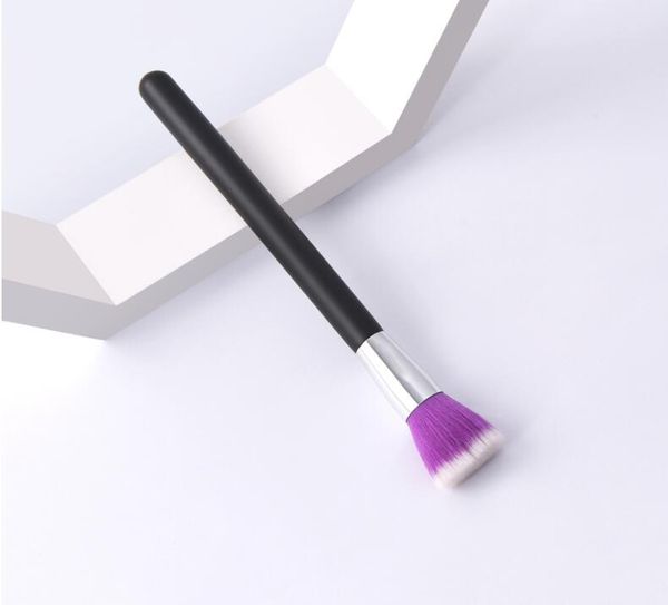single makeup brush beauty tool black wooden handle silver tube loose powder brush flat head oblique head brush
single makeup brush beauty tool black wooden handle silver tube loose powder brush flat head oblique head brush