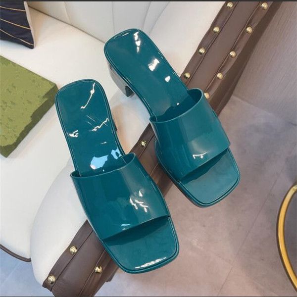 2022 designer women slippers thick bottom sandals chunky rubber slides platform alphabet lady slipper bright leather heel sandal fashion bea, Black
2022 designer women slippers thick bottom sandals chunky rubber slides platform alphabet lady slipper bright leather heel sandal fashion bea, Black