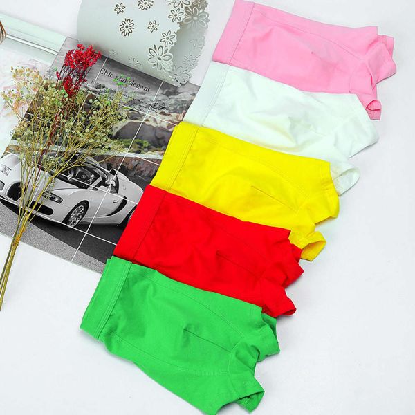 2019 men's boxers middle waist shorts breathable men's pure color cotton autumn and winter underwear men's cotton new style, Black;white
2019 men's boxers middle waist shorts breathable men's pure color cotton autumn and winter underwear men's cotton new style, Black;white