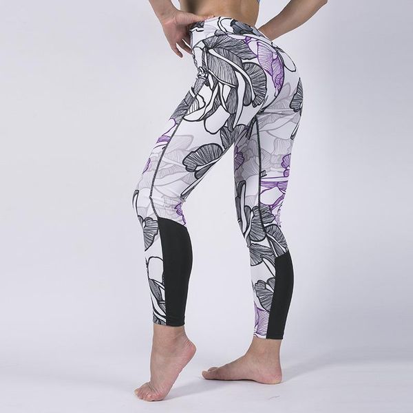 2020 patchwork yoga leggings print high elastic sport pants workout clothes for women running tight gym leggings, White;red
2020 patchwork yoga leggings print high elastic sport pants workout clothes for women running tight gym leggings, White;red