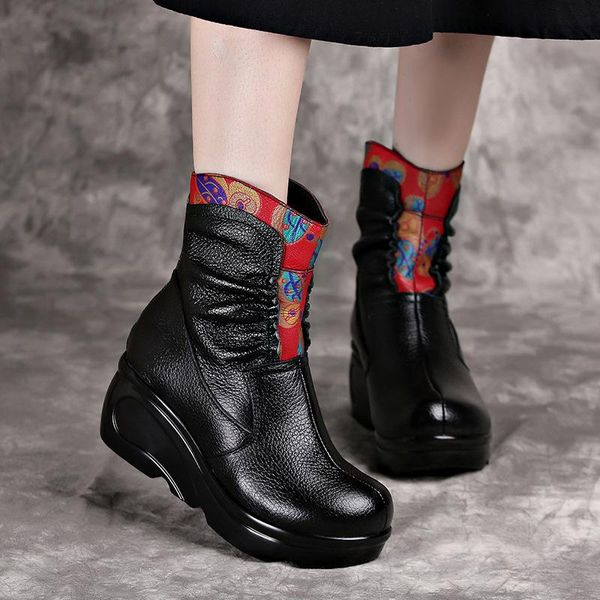 2020 new genuine leather ankle women's boots winter printed shoes woman outdoor flat heels female platform boots size 35-40, Black
2020 new genuine leather ankle women's boots winter printed shoes woman outdoor flat heels female platform boots size 35-40, Black