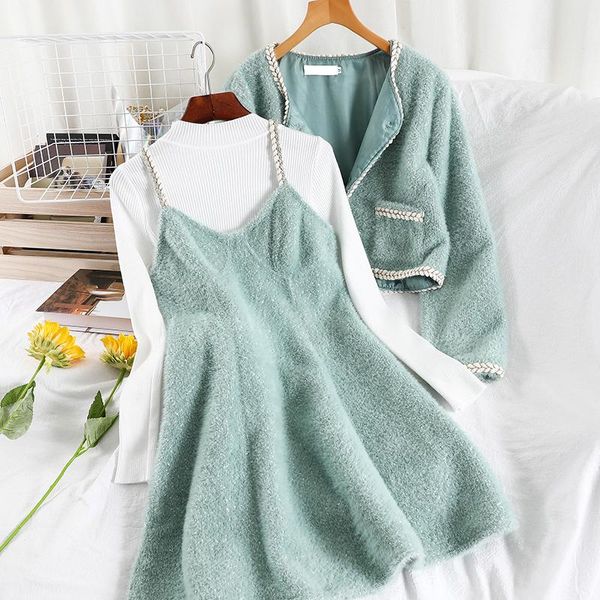 women's tracksuits 2021 autumn winter sweet korean chic shirt +suspender dress + short coat female three-piece suit tz633, Gray
women's tracksuits 2021 autumn winter sweet korean chic shirt +suspender dress + short coat female three-piece suit tz633, Gray
