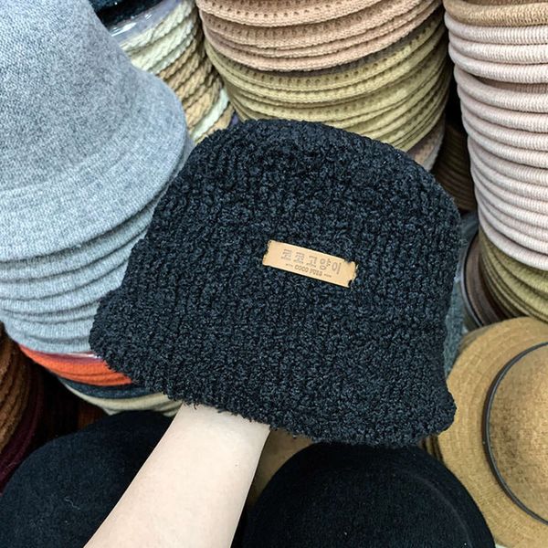 new autumn and winter lamb hair korean leather label basin bucket cap decoration cover face, Blue;gray
new autumn and winter lamb hair korean leather label basin bucket cap decoration cover face, Blue;gray