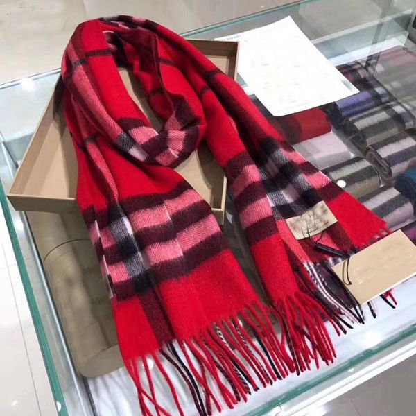 british plaid cashmere scarf in autumn and winter, Blue;gray
british plaid cashmere scarf in autumn and winter, Blue;gray