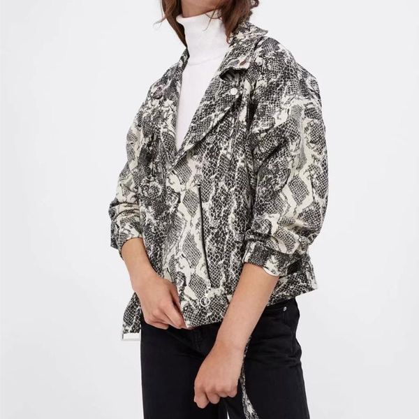 women popular new a0920t4 europe and the united states fall 2020 new serpentine motorcycle jacket, 1524 #1, Black;brown
women popular new a0920t4 europe and the united states fall 2020 new serpentine motorcycle jacket, 1524 #1, Black;brown