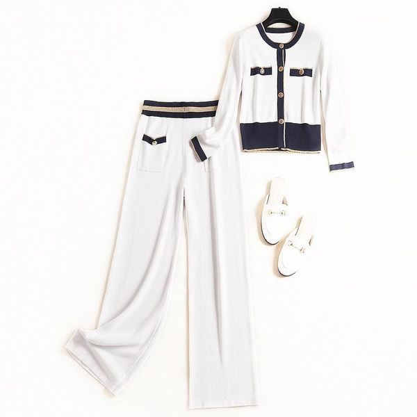 women's tracksuits high-quality knitted suit female autumn 2021 colour-impact single-row button cardigan matching straight pants 2 piec, Gray
women's tracksuits high-quality knitted suit female autumn 2021 colour-impact single-row button cardigan matching straight pants 2 piec, Gray