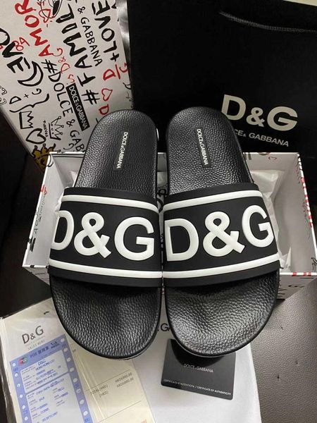 2020 designer design sandals summer men's and women's slippers, comfortable and breathable women's summer, casual and fashion, Black
2020 designer design sandals summer men's and women's slippers, comfortable and breathable women's summer, casual and fashion, Black
