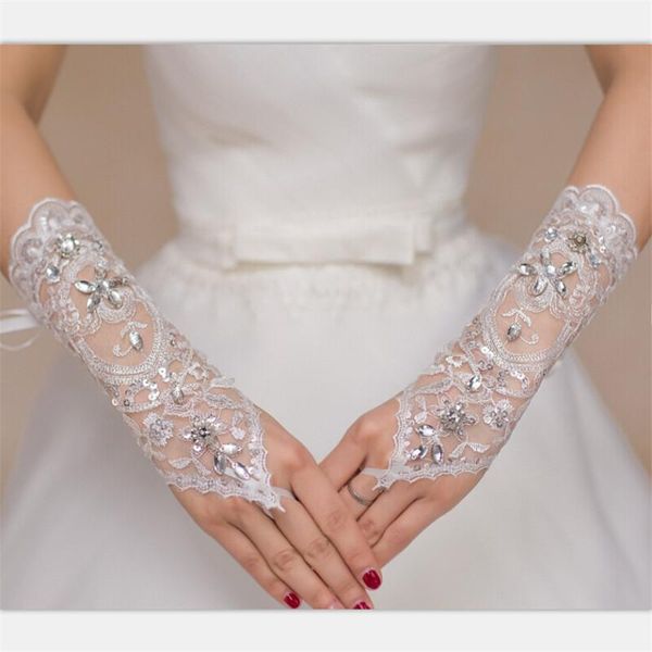five fingers gloves fingerless rhinestone lace sequins bridal glove short wedding accessories, Blue;gray
five fingers gloves fingerless rhinestone lace sequins bridal glove short wedding accessories, Blue;gray