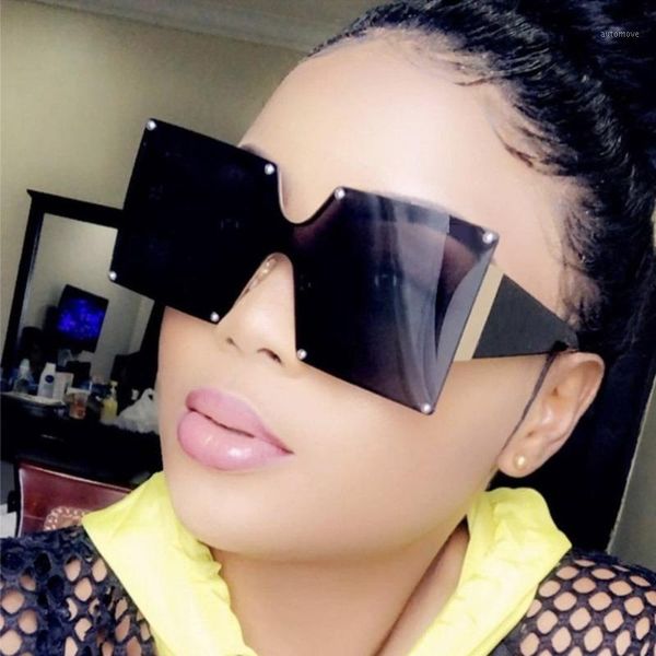 fashion 2020 new ladies square sunglasses women goggle shades vintage brand designer oversized sun glasses for female men1, White;black
fashion 2020 new ladies square sunglasses women goggle shades vintage brand designer oversized sun glasses for female men1, White;black