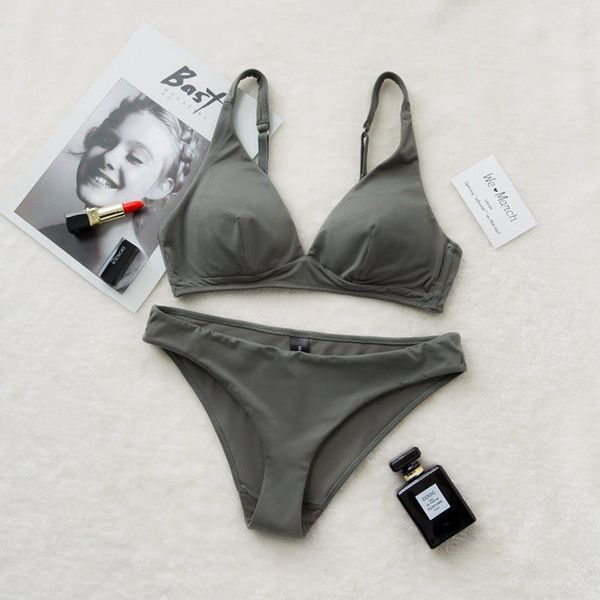 wriufred triangle cups gather simple and seamless comfort bra set cotton soft underwear lingerie sets plus size thin women bra c1211, Black;white
wriufred triangle cups gather simple and seamless comfort bra set cotton soft underwear lingerie sets plus size thin women bra c1211, Black;white