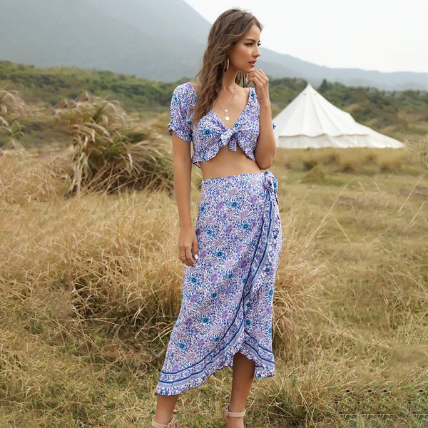 2021 new bohemian skirt irregular navel two pieces combined street-style holiday set with low-necked v dytc, Gray
2021 new bohemian skirt irregular navel two pieces combined street-style holiday set with low-necked v dytc, Gray