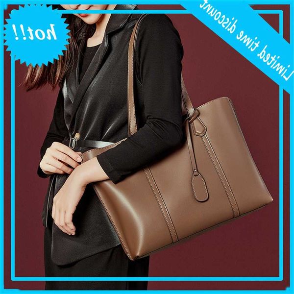 2020 new fashion shoulder tote capacity niche design handbag women's large bag soft leather
2020 new fashion shoulder tote capacity niche design handbag women's large bag soft leather