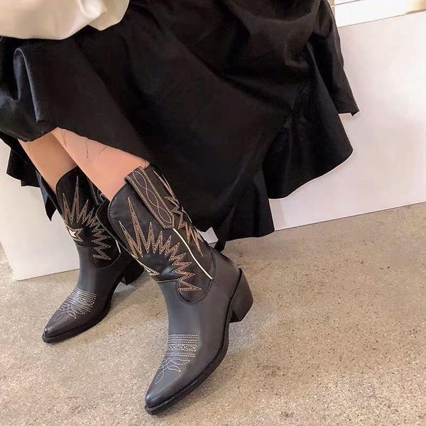 boots female embroidery thick with restoring ancient ways short fall 2021 pointed knights of leather1, Black
boots female embroidery thick with restoring ancient ways short fall 2021 pointed knights of leather1, Black
