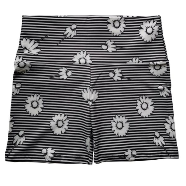 yoga shorts new black and white striped daisy print yoga pants for women lift buttock high waist fitness exercise yoga shorts, White;black
yoga shorts new black and white striped daisy print yoga pants for women lift buttock high waist fitness exercise yoga shorts, White;black