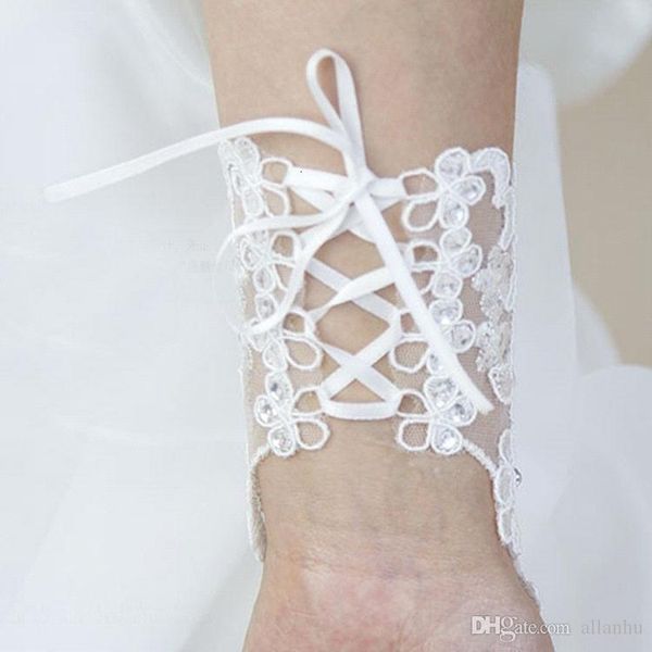fingerless new 2020 bridal accessory beaded lace gloves wedding accessories wrist length ing 
fingerless new 2020 bridal accessory beaded lace gloves wedding accessories wrist length ing