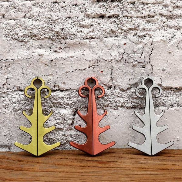 2020 3 in 1 magnetic bottle opener multifunctional portable metal phone holder creative keychain pendant
2020 3 in 1 magnetic bottle opener multifunctional portable metal phone holder creative keychain pendant