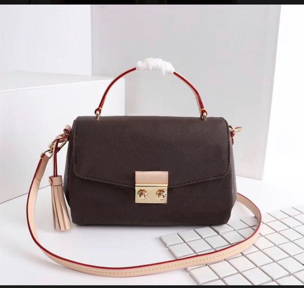 leather shoulder bag woman cross body bag fashion casual totes flower with date code serial number
leather shoulder bag woman cross body bag fashion casual totes flower with date code serial number