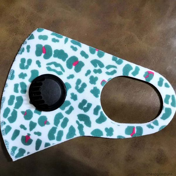 u wind masks camouflage face breathing anti-dust valve mouth washable breathable outdoor cyling bicycle protective mask dhl shipping 3u
u wind masks camouflage face breathing anti-dust valve mouth washable breathable outdoor cyling bicycle protective mask dhl shipping 3u