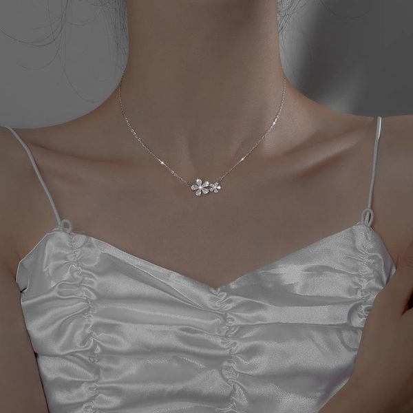obear new fashion zircon flower charm necklace for women simple temperament small fresh flower necklace, Silver
obear new fashion zircon flower charm necklace for women simple temperament small fresh flower necklace, Silver
