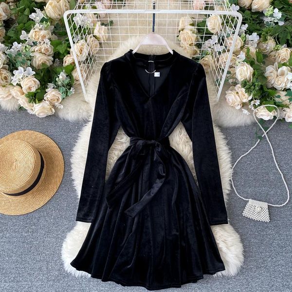 2020 new fashion a-line dress women's autumn and winter hollow v-neck slim velvet black mini vestidos q143, Black;gray
2020 new fashion a-line dress women's autumn and winter hollow v-neck slim velvet black mini vestidos q143, Black;gray